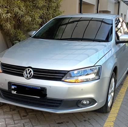 VOLKSWAGEN JETTA 2.0 COMFORTLINE FLEX 4P TIPTRONIC